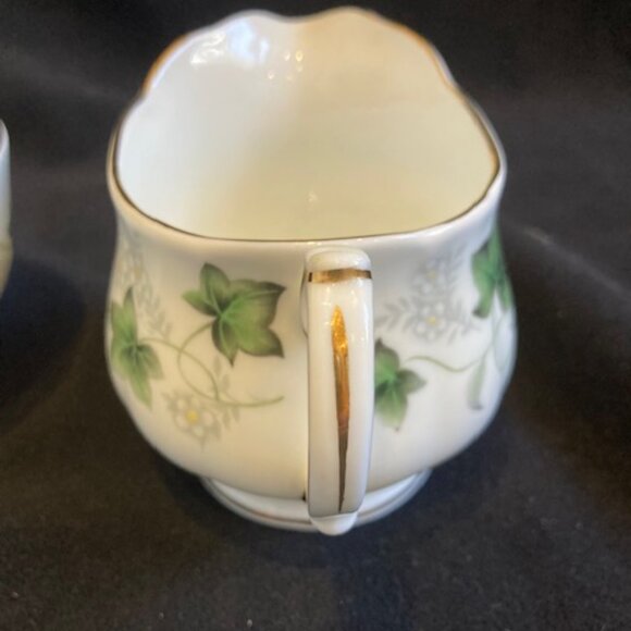 Duchess fine Bone China "Ivy" Creamer and Sugar bowl. Excellent Condition - Picture 4 of 7
